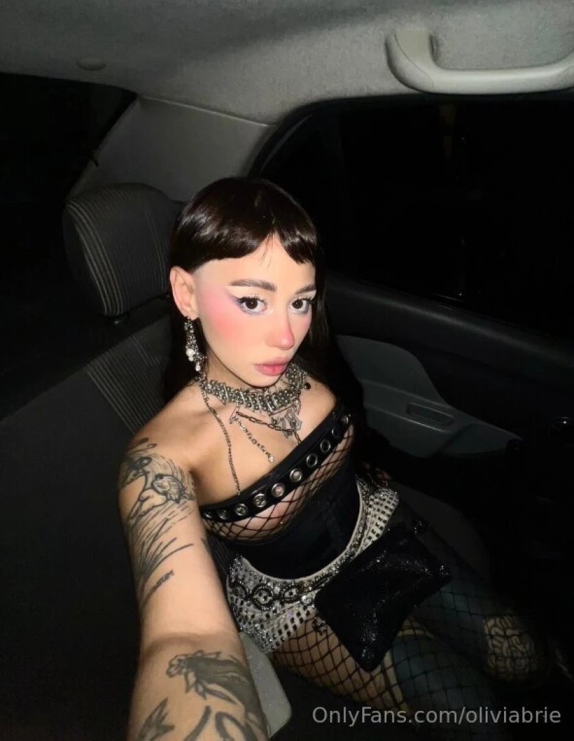 Quality time at the backseat what do you think hihi 