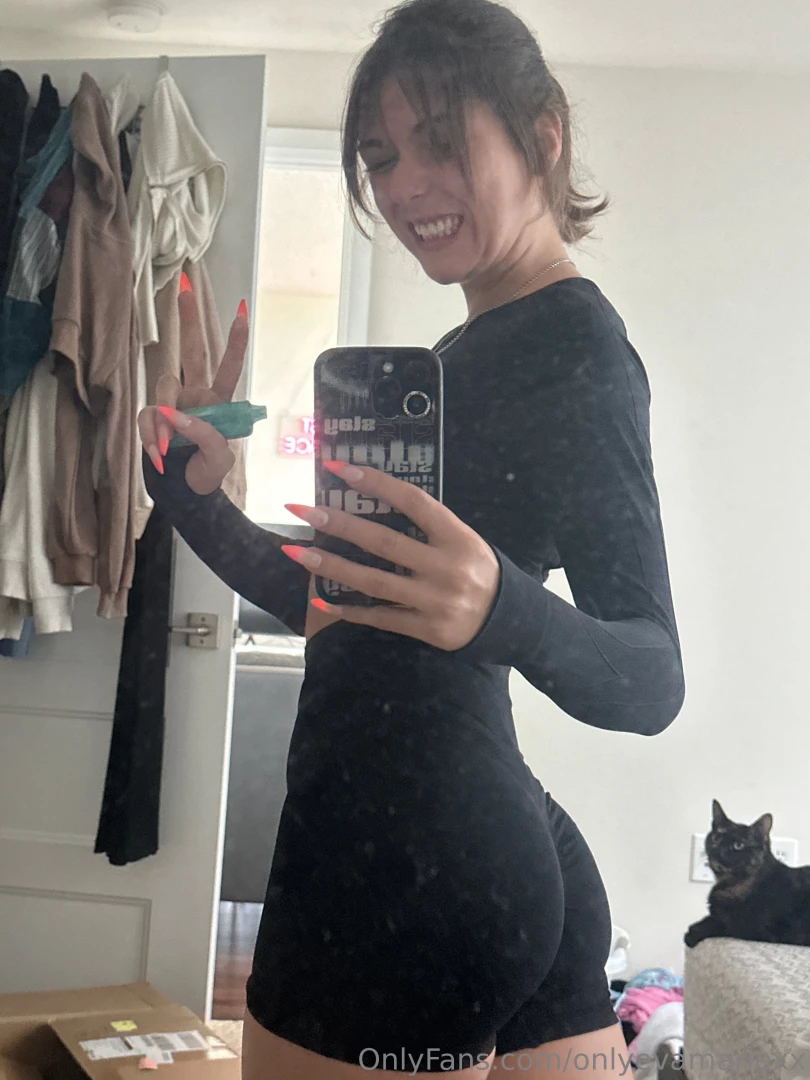 My kitty says hi part 2 