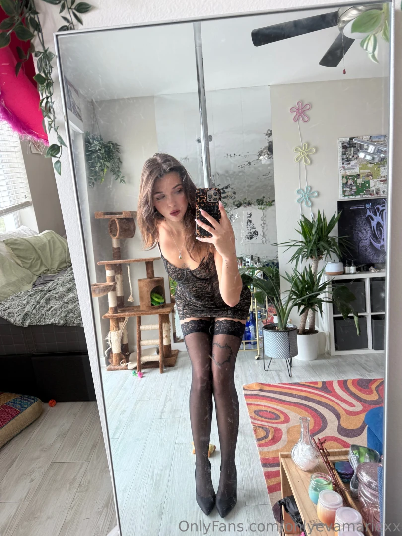 I aint got no panties on 