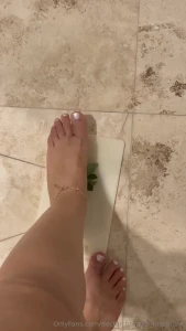 I love this type of teasing i always imagine it s your cock