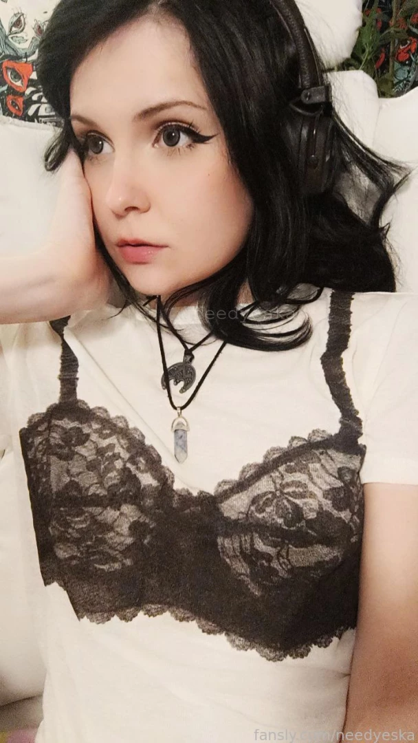 Finally got some time to play inzoi xd and guess what story i made for 