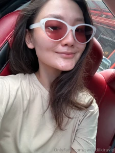 I m sitting in my car music playing in the background and the lights