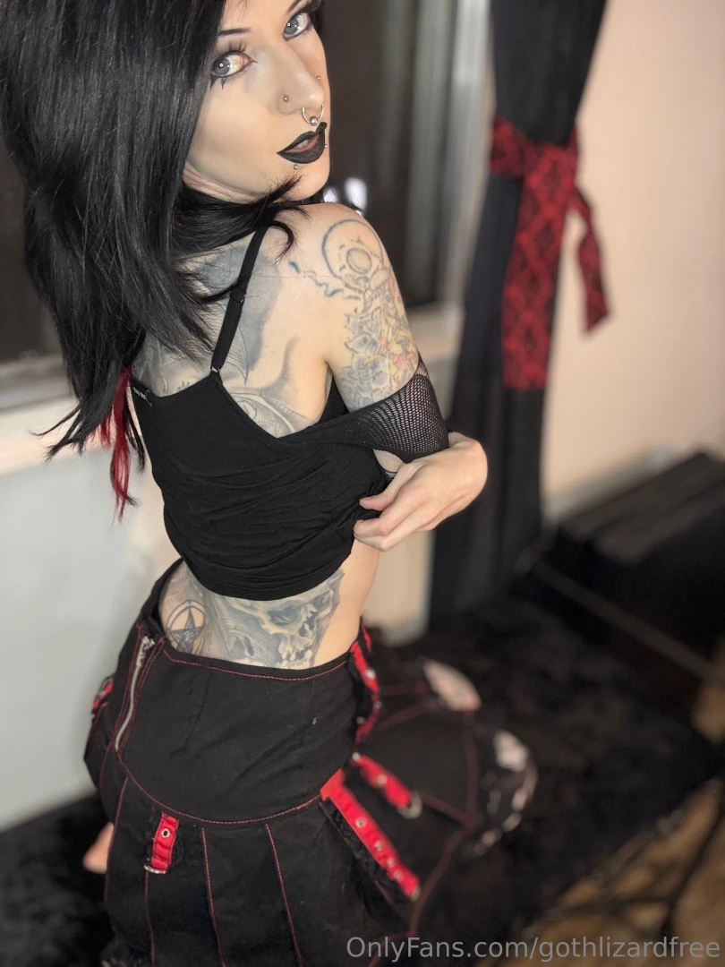 My outfit is too cute to take off part 3 