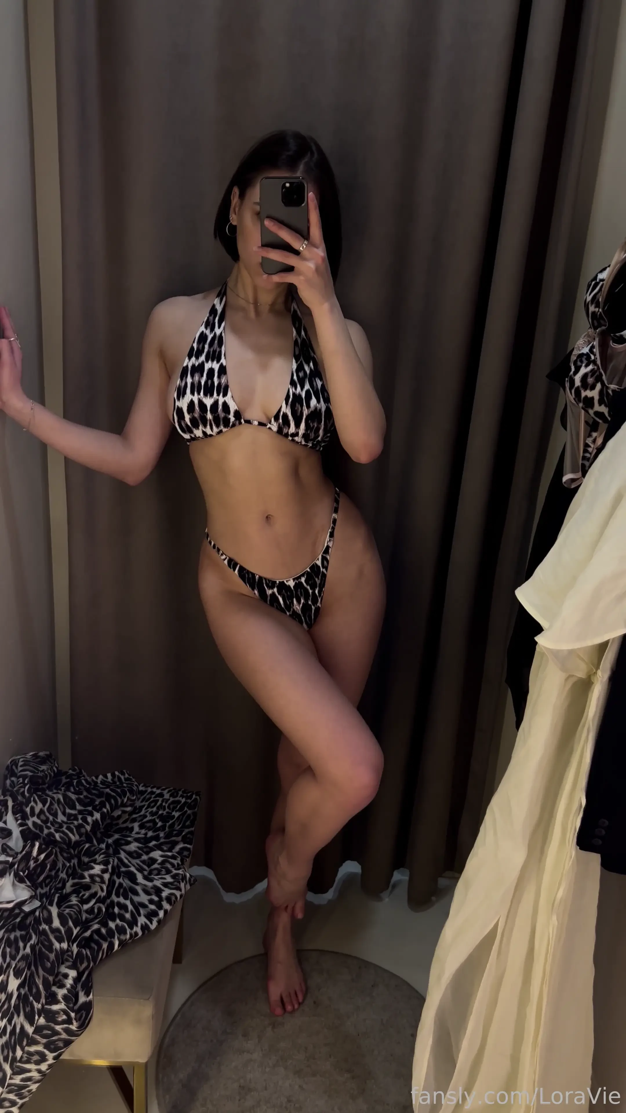 Tease bikini boobs longlegs tummy swimsuit fittingroom girl 