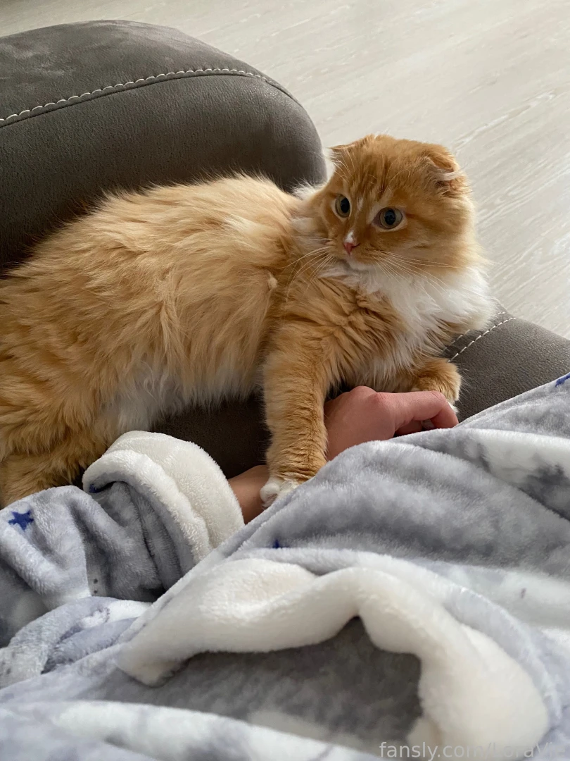 Hi there i m lora a 22-year-old from belarus i m a model a fitness 