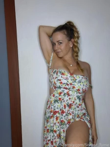 Hit that like button if you like your girl in a dress