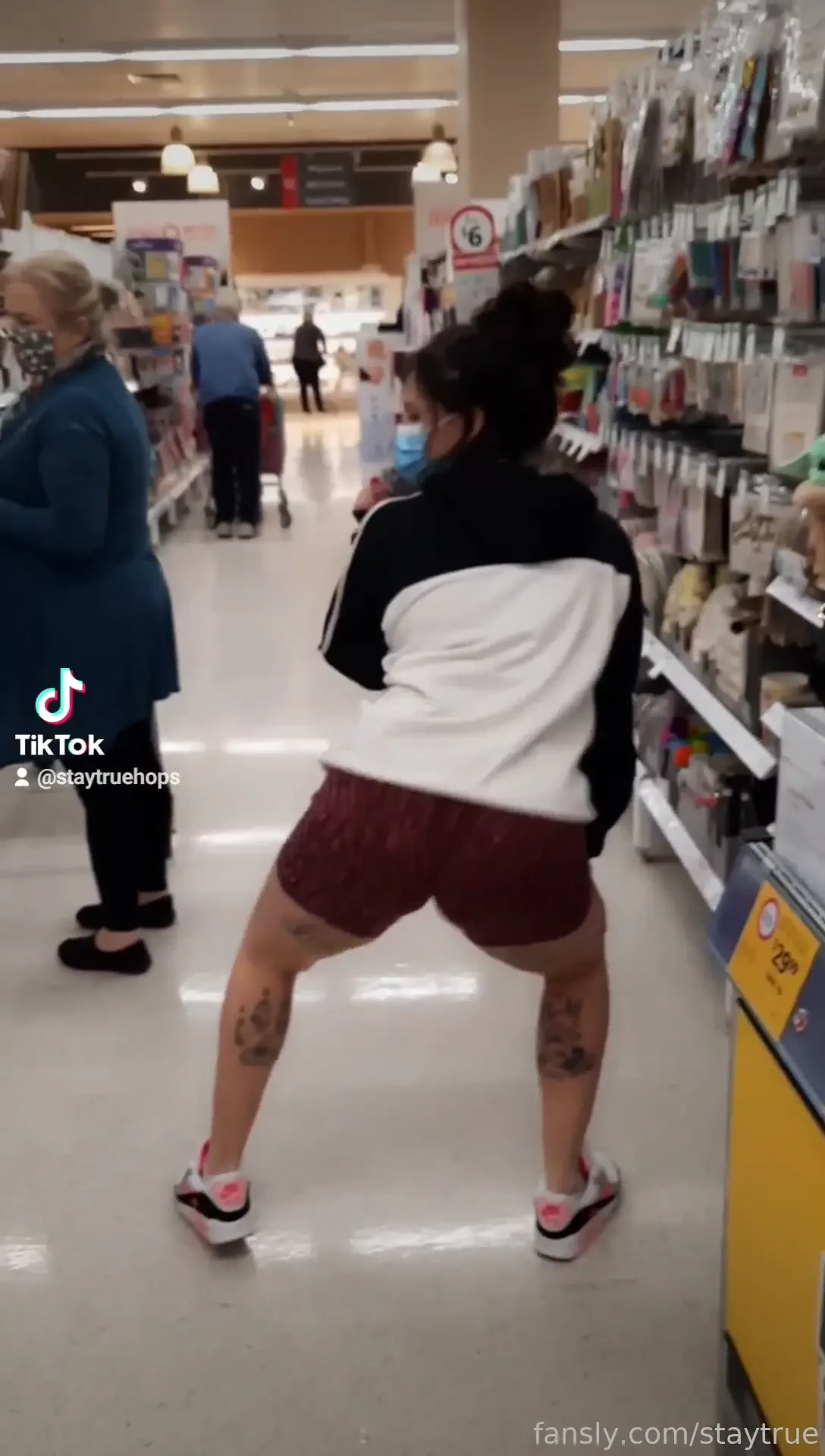 Yep i do all kinds of things at the supermarket staytrue and stayhard 