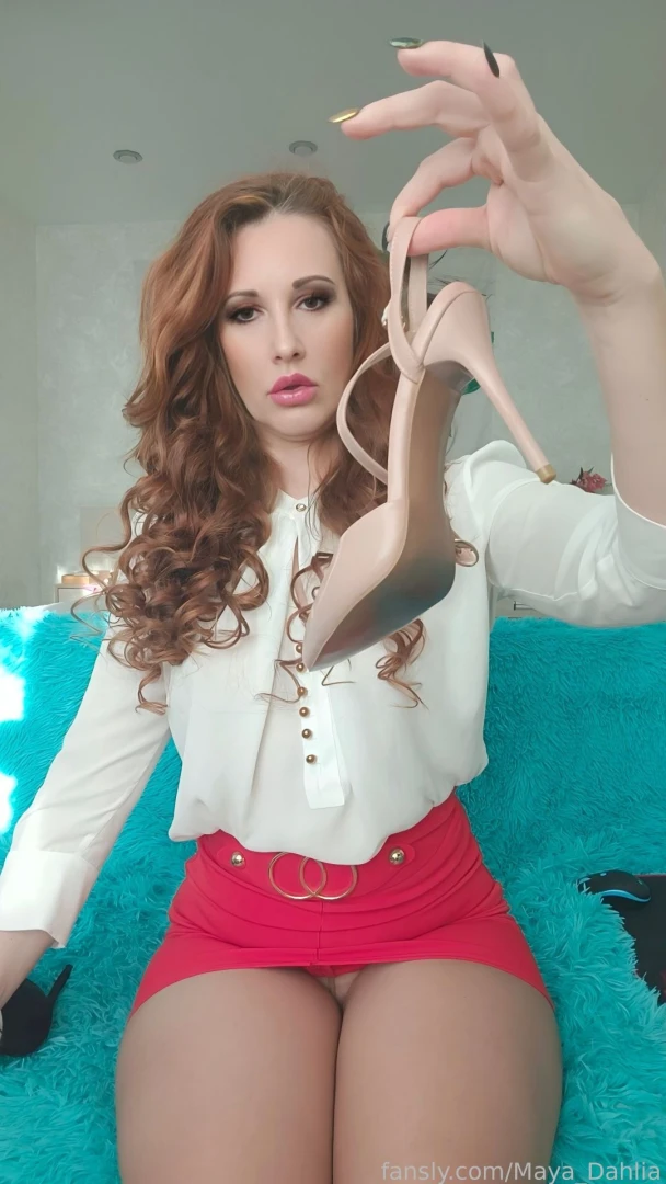 I need some obedient feet slave for helping with my shoes fetish 