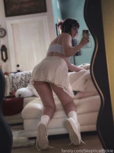 Just tying my shoes nothing special ignore that i posted this a second part 2