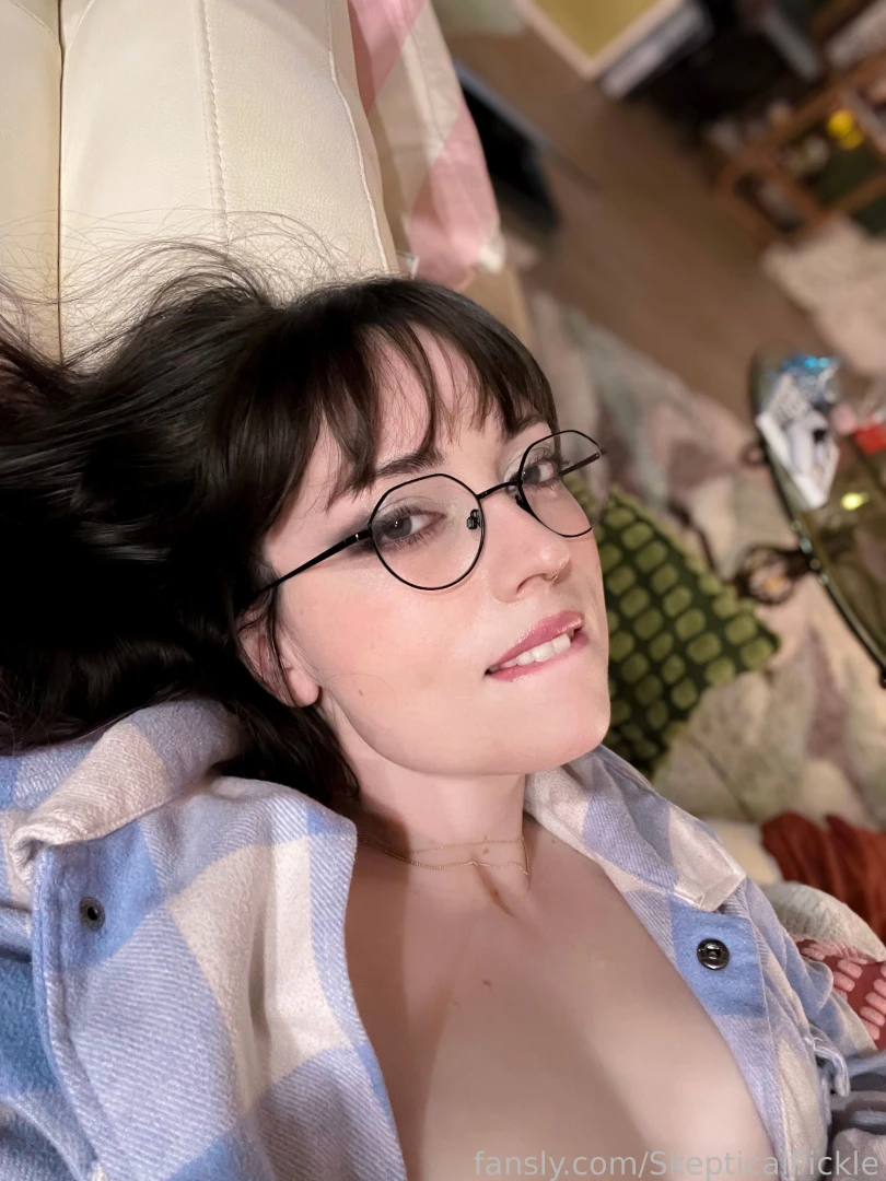 My hair looks black in these pics and now i m starting to have ideas 