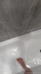 My tender feet love warm water 18 young wet bathroom teet legs teen