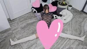 Pussy stretching hairypussy smallpussy stretching twine 18 teen young