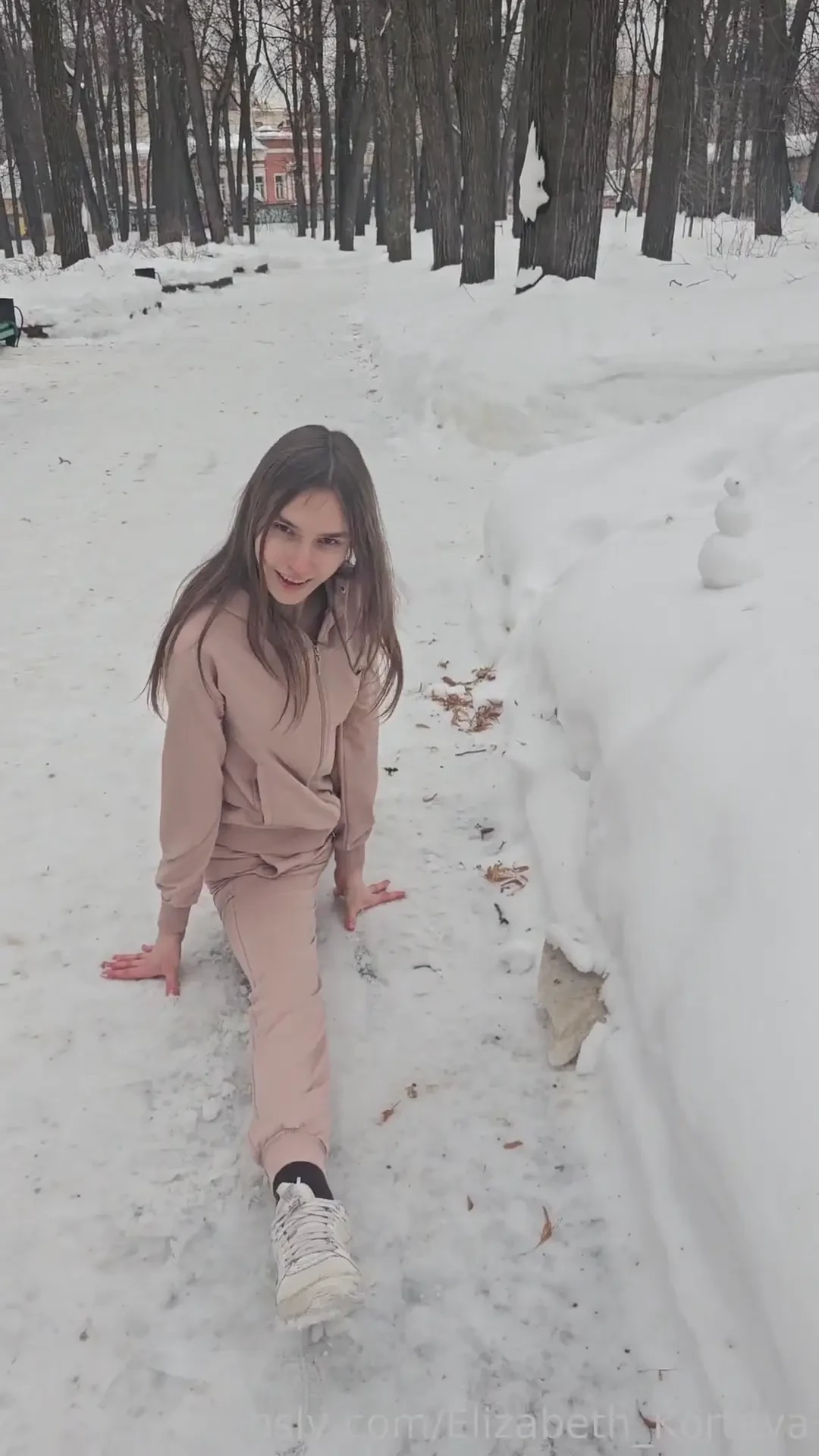 I m doing the splits goodbye winter sport split splits stretching 