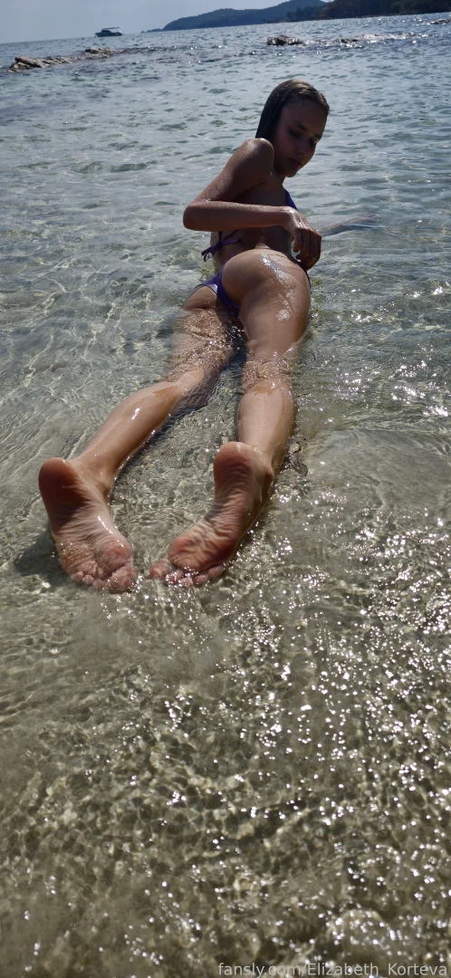 Beach public wet 18 teen young brunette ass smallass feet 