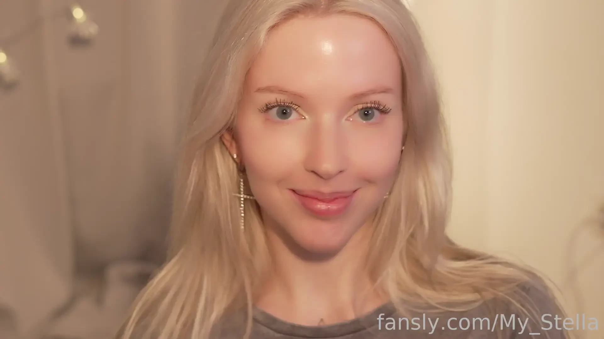 Follow me and let s go fyp model blonde me follow subscribe webcam web 