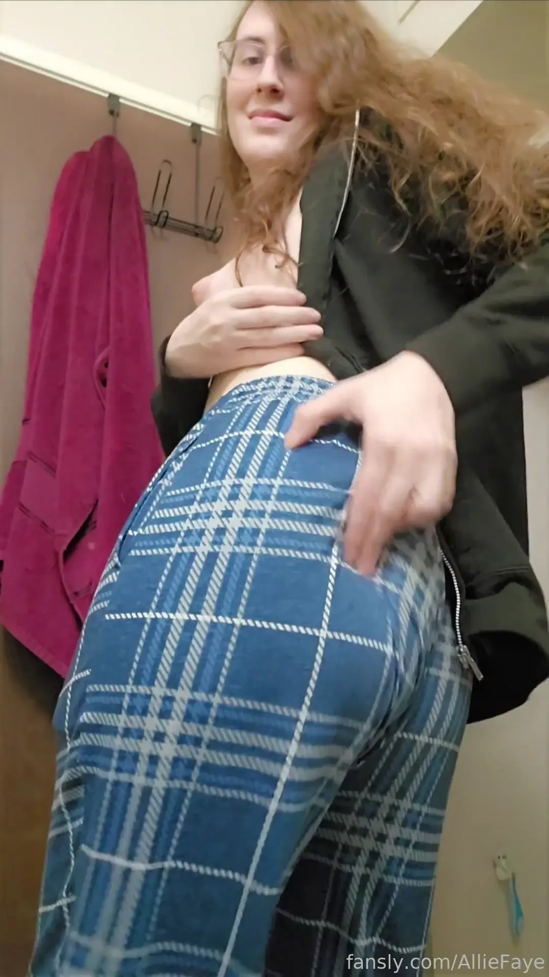 My butt has gotten huge estrogen doing work trans femboy transgirl 