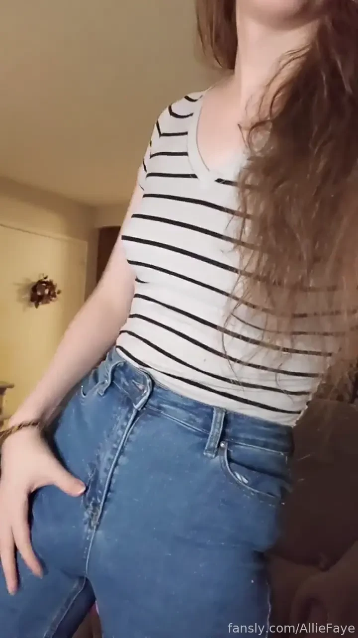 Cant help but show some bulge in these pants trans femboy transgirl 