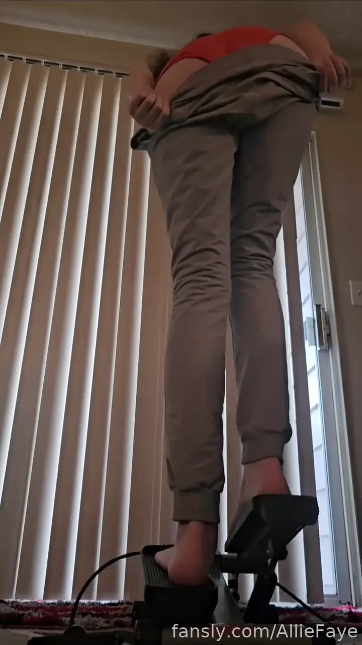 How i get my peachy butt spoiling the subs with a minute video full 