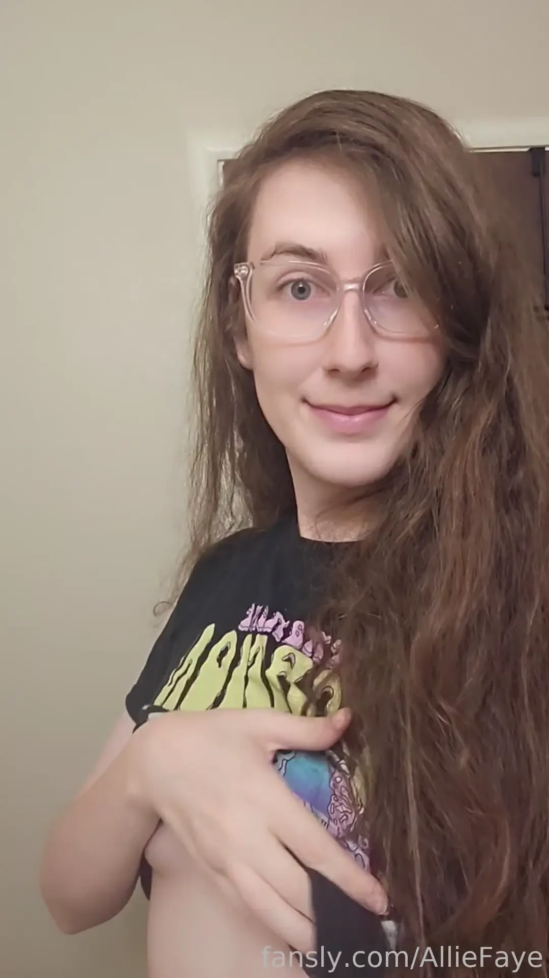 Would you rather suck on my titties or slap my ass 3 days free 