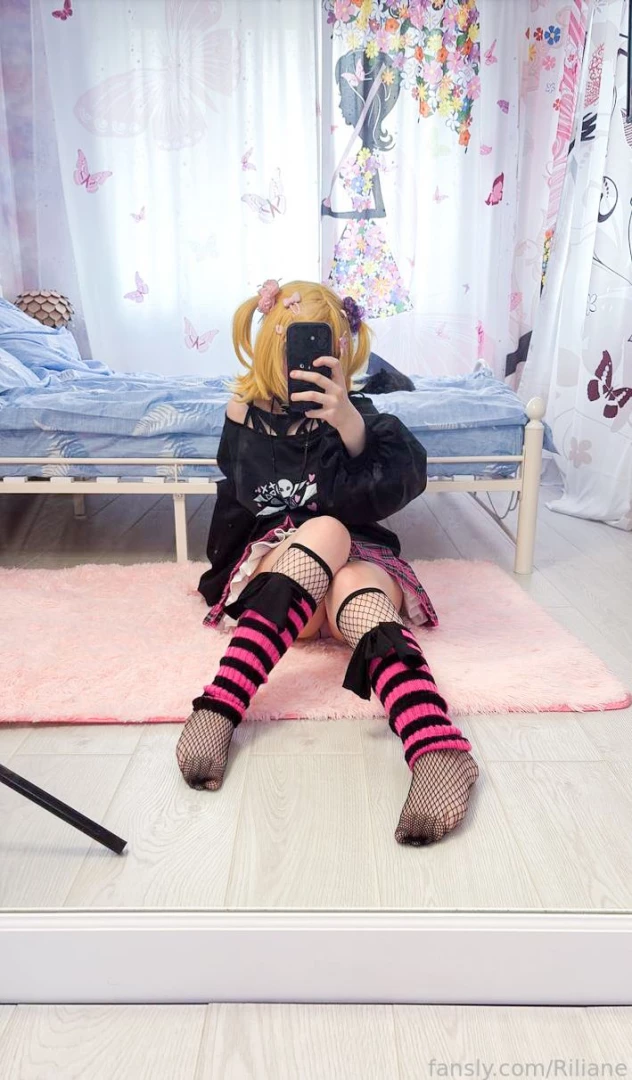 Hewwwooo yesterday i ve got new rin cosplay seems i m in love it 