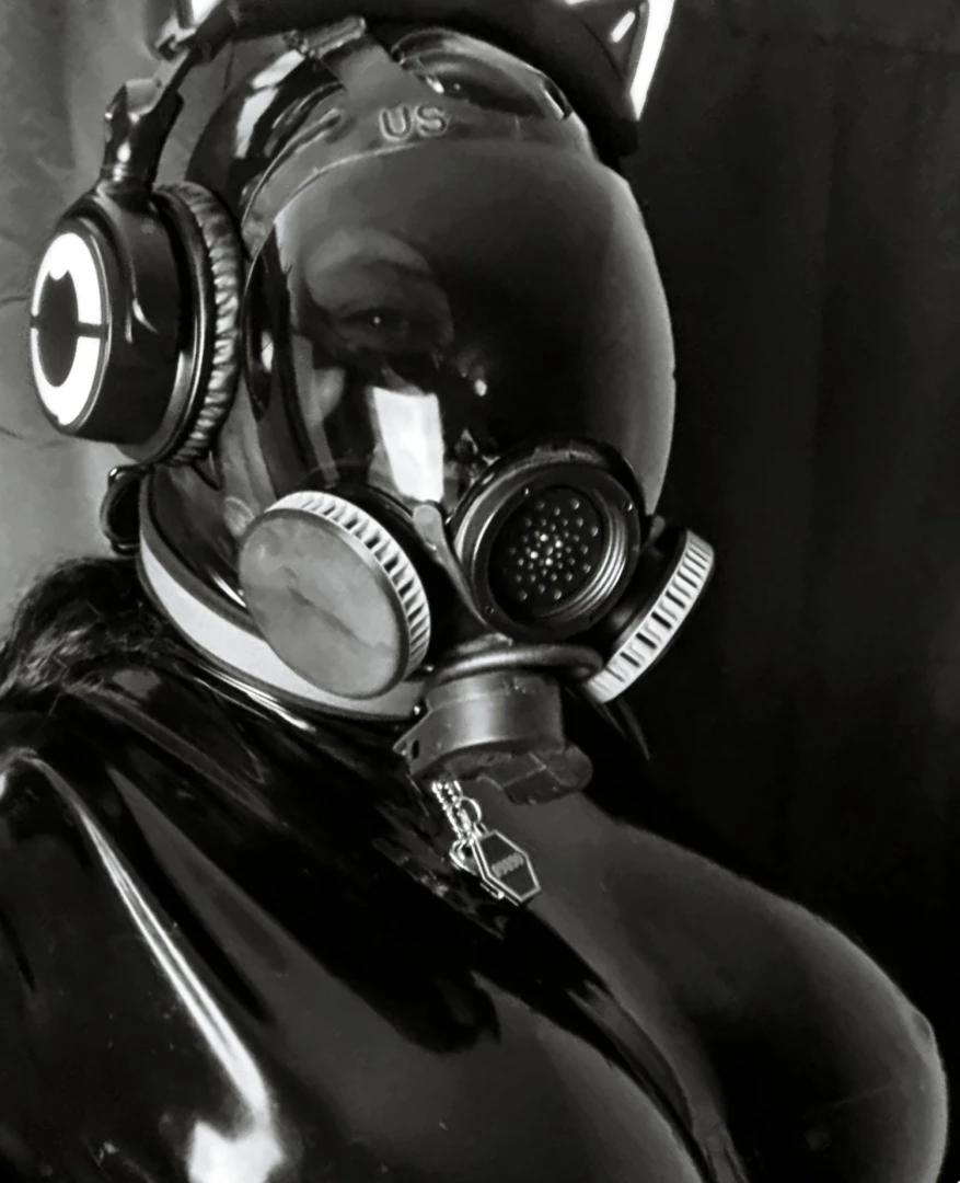 More from the second wearing of the catsuit more candid phone cameras part 3 