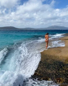 On the shore i surrender to the rhythm of the waves and it s as if