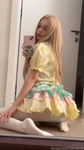 I sat like this for 2 minutes just to see if you d blush p s follow me