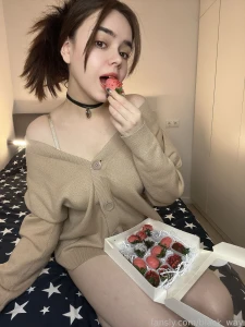 Happy valentine s day i love chocolate covered strawberries it s a