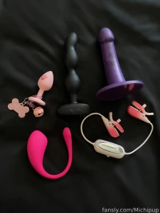 Soooo if i did an anal training stream on saturday-- would you guys be