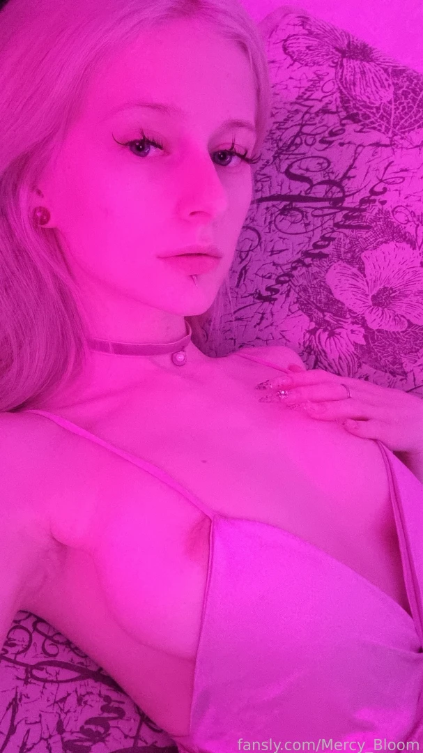 Neon kitty shining nude athletic kitty 18 blonde skinny natural sexy part 6 