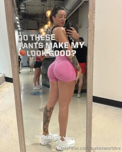 These long ass legs would look way better wrapped around your