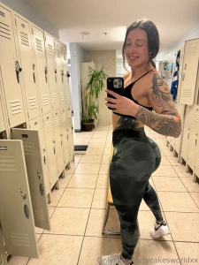 Growing the biggest booty i can for you