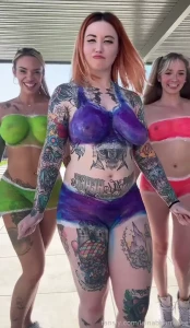 Cum play with me amp my friends with body paint xo_rybaby