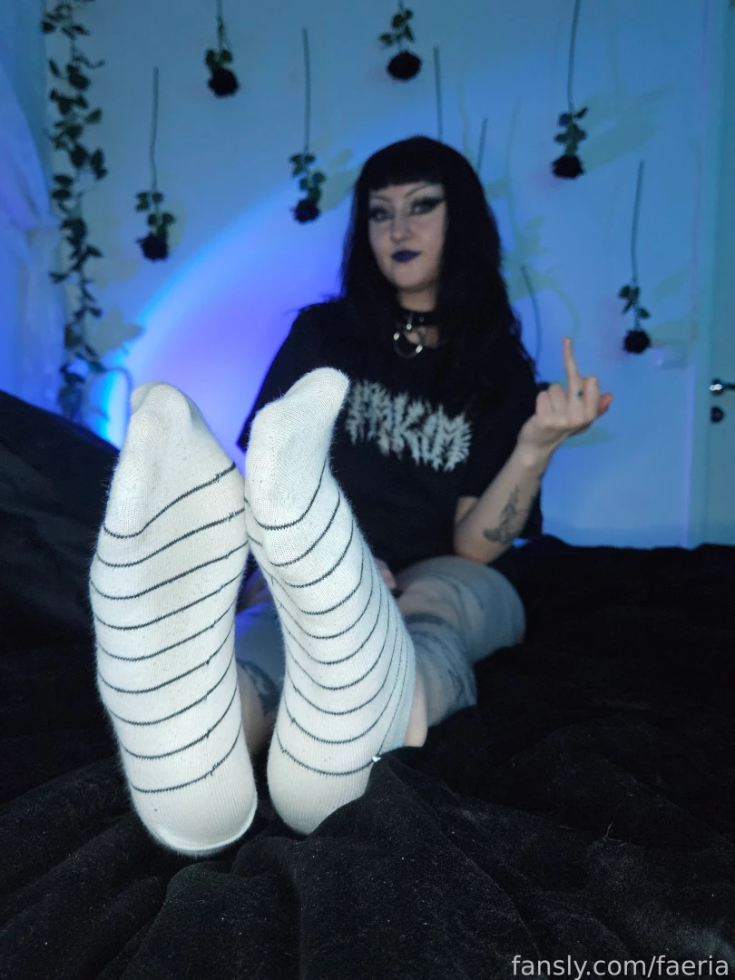 Socks or nylons feet footfetish nylon anklesocks altgirl findomme 