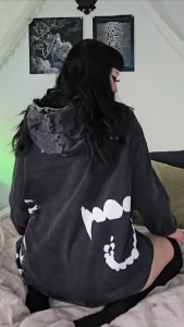 It s so easy to get you horny altgirl goth ass twerk brunette mommy