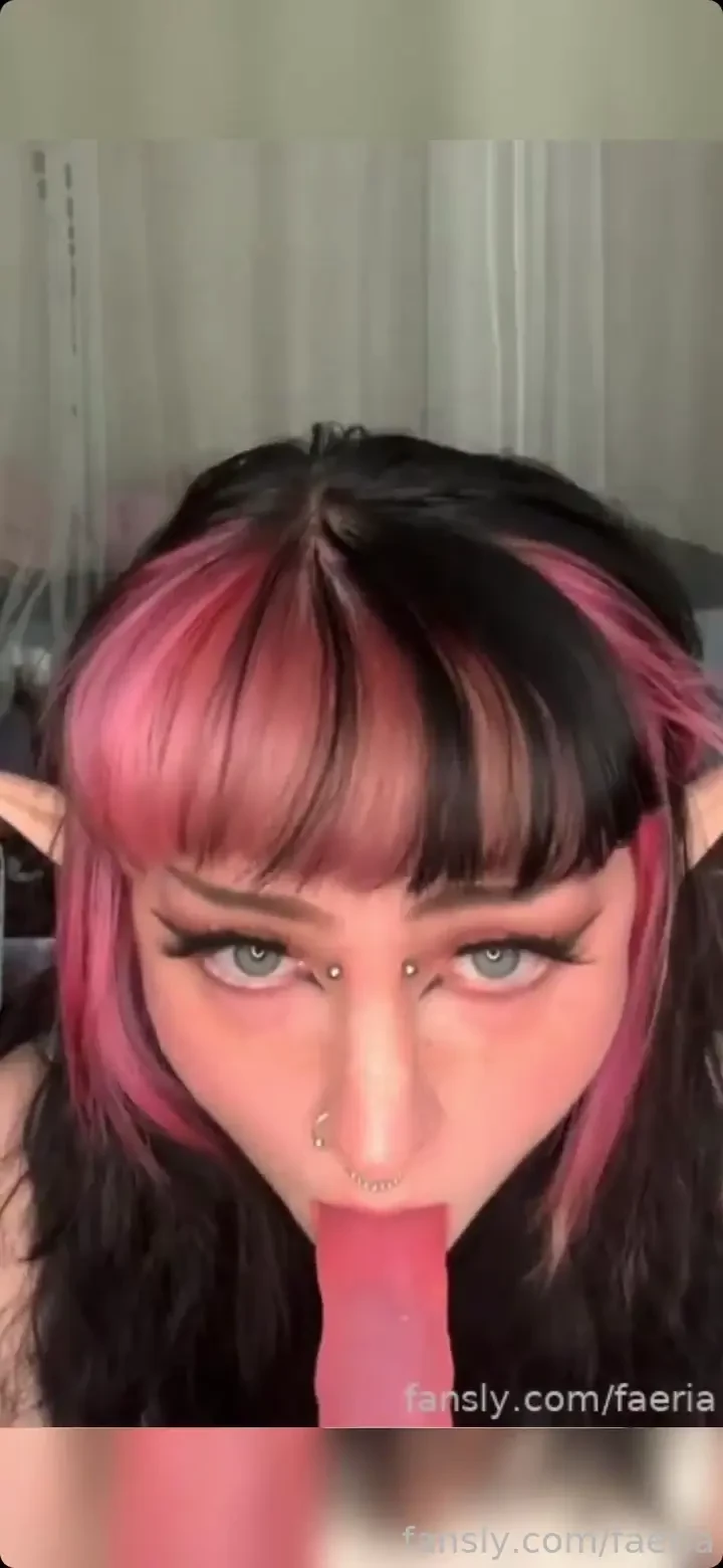 Here s this old thing my hot elf blowjob the actual video is better 