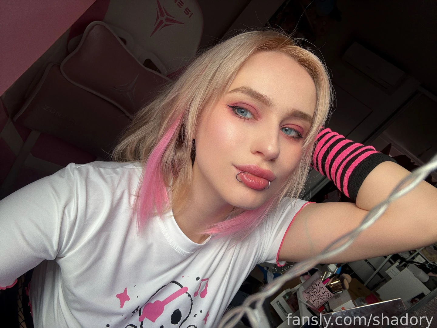 Hewwo just yesterday i managed to attend a party in the style of 2007 