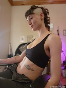 Got my roommate to shave the sides i m feeling very good fit shorthair