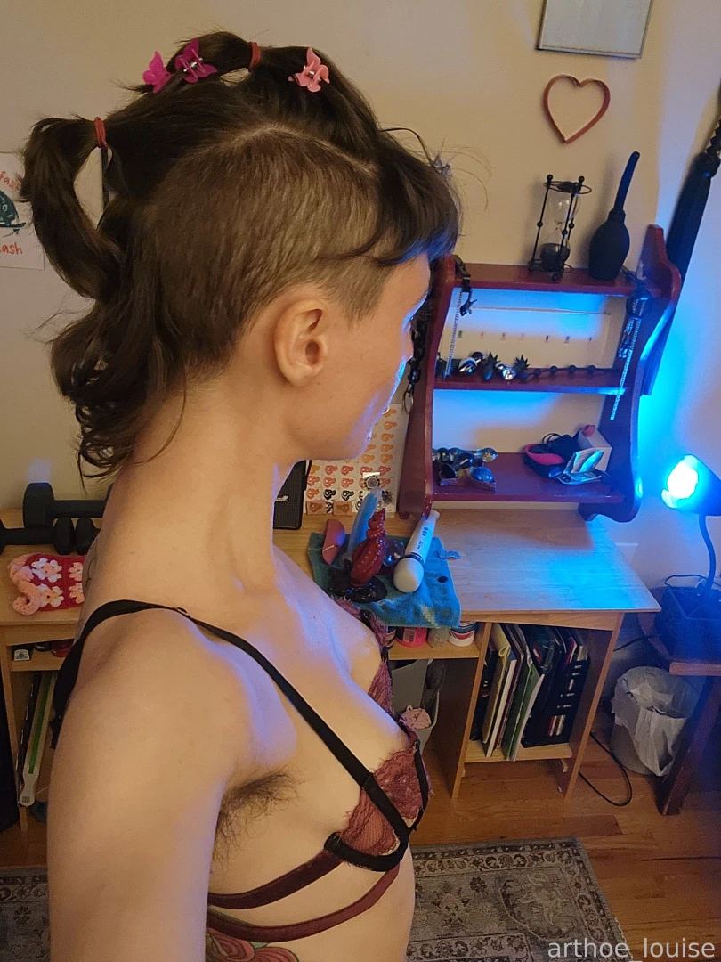 I just wanted to let you know the back of your head is ridiculous part 2 