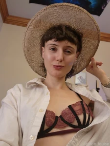 My happy smirk selfie shorthair bra lipring sfw