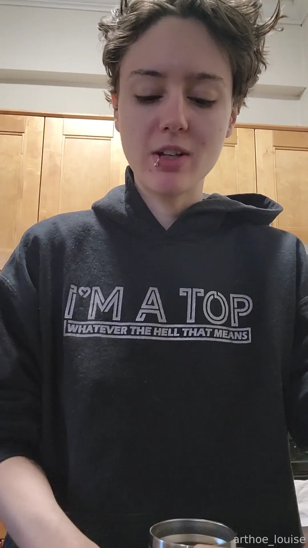 Check back in 5pm est for our sunday session and dress updates 