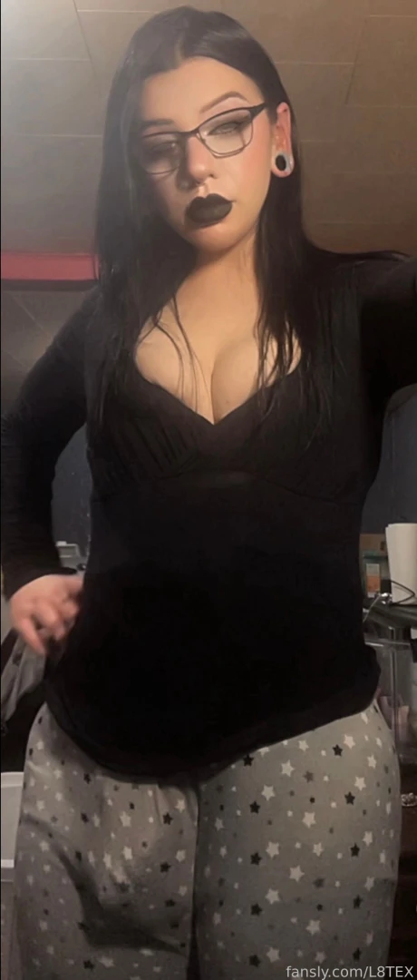 Girlbulge superiority i just love these pants so i had to capture how part 2 