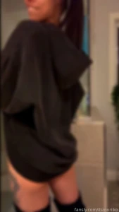 Happy hump day my little bakas have a cheeky little booty wiggle clip