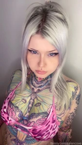 Hi im back it s my birthday week and i feel weirddddddd