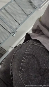 Farts i held in at werk 2day part 2