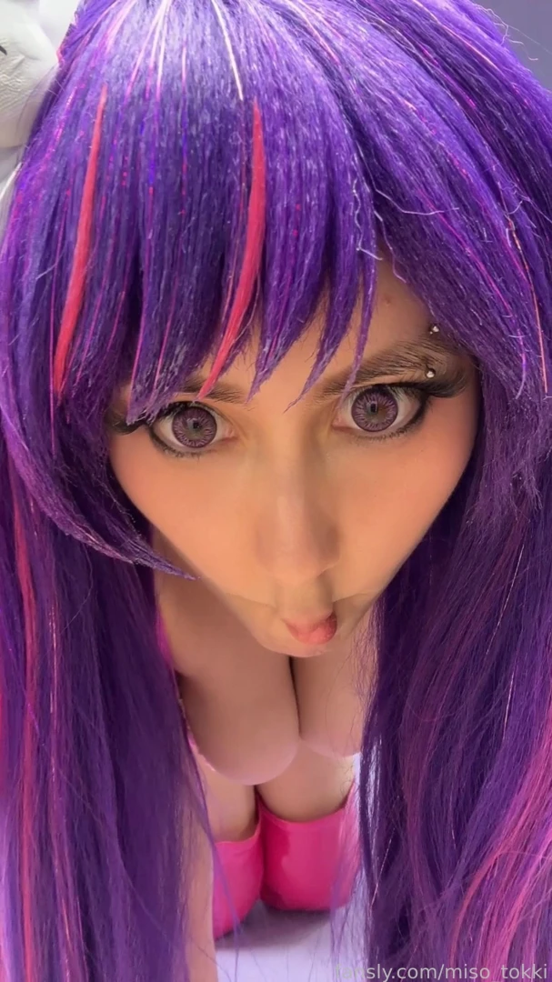 Did you see hoshino ai s first av she would love for your to see her 