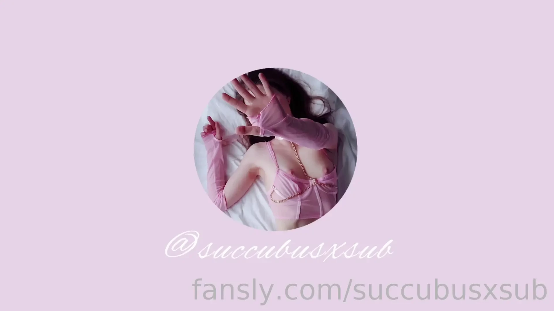 Fingering and pussy slaps 