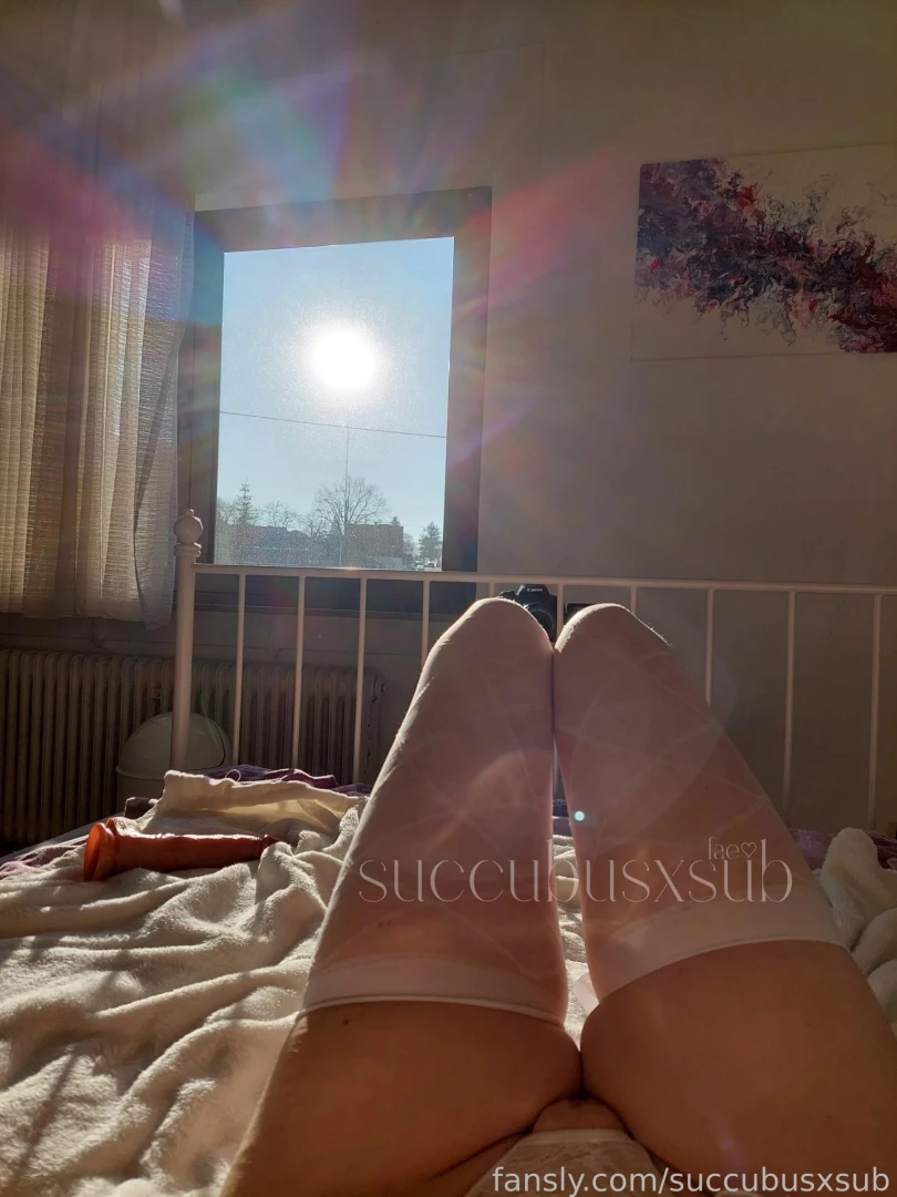 Sunkissed right after filming a dp creampie vid 