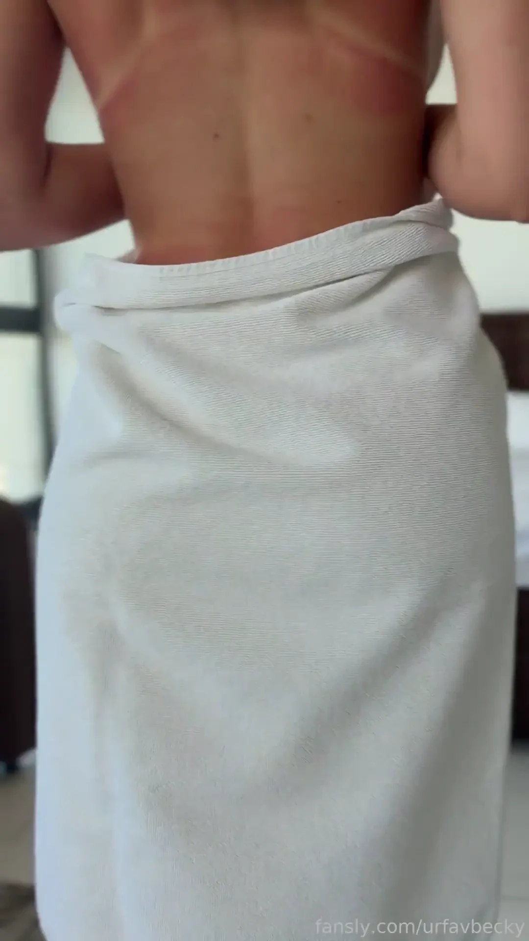 My towel loves to fall off urfavbecky ass booty reveal tanned tanlines 