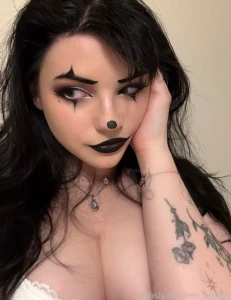 Am i your pretty girl vtuber lewdtuber cosplay prettyface face irl